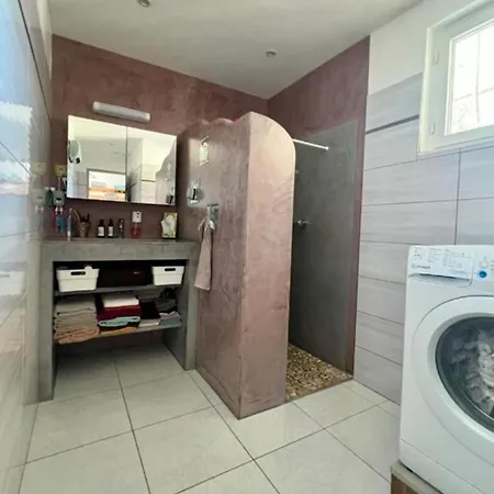 Holiday home Maison De Village A Deux Pas Du Du Der Larzicourt